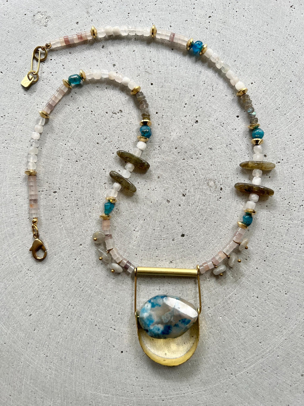 Apatit und Blumenachat Statement Kette - Halskette - Gudbling