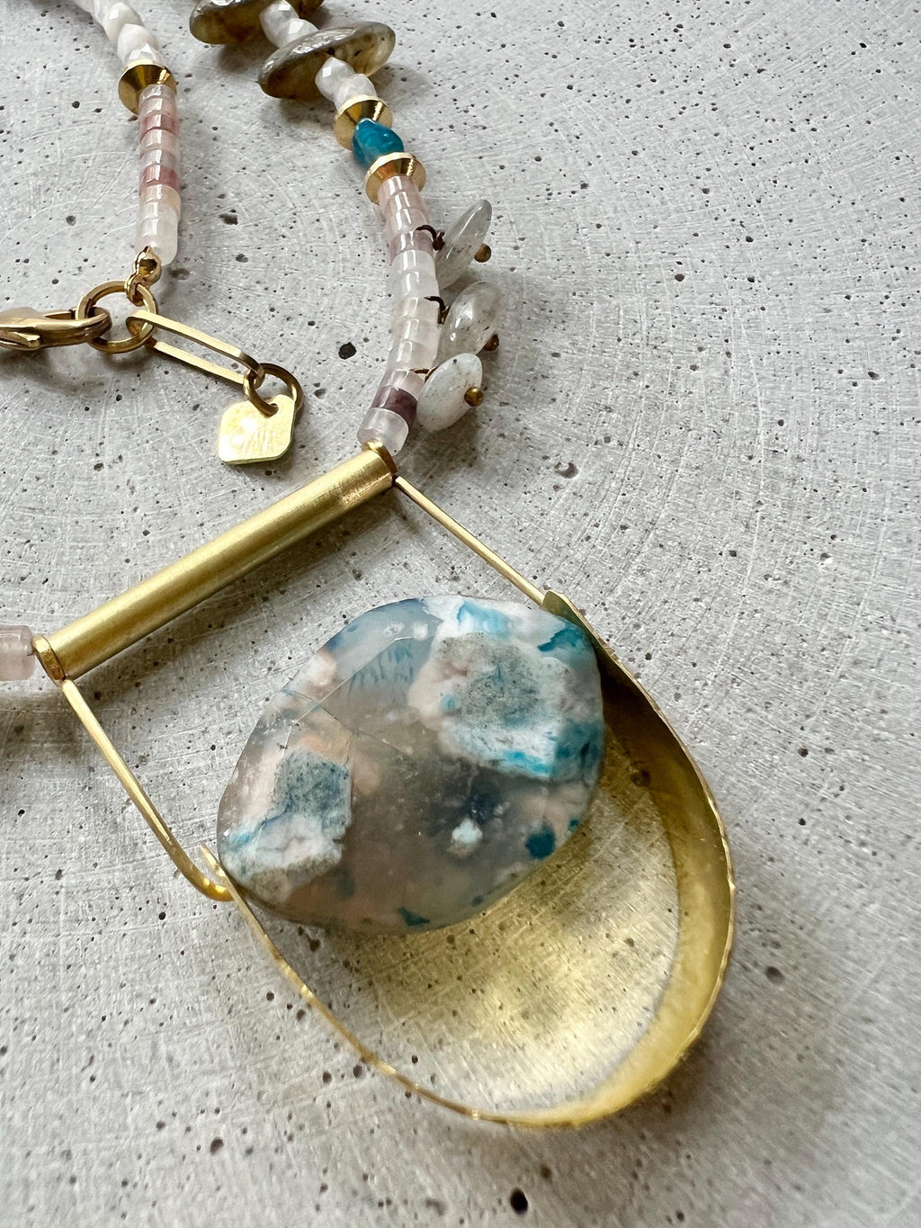 Apatit und Blumenachat Statement Kette - Halskette - Gudbling