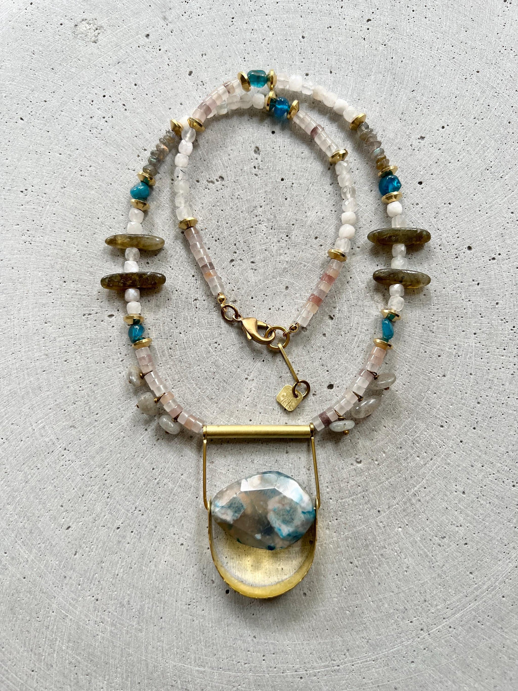 Apatit und Blumenachat Statement Kette - Halskette - Gudbling