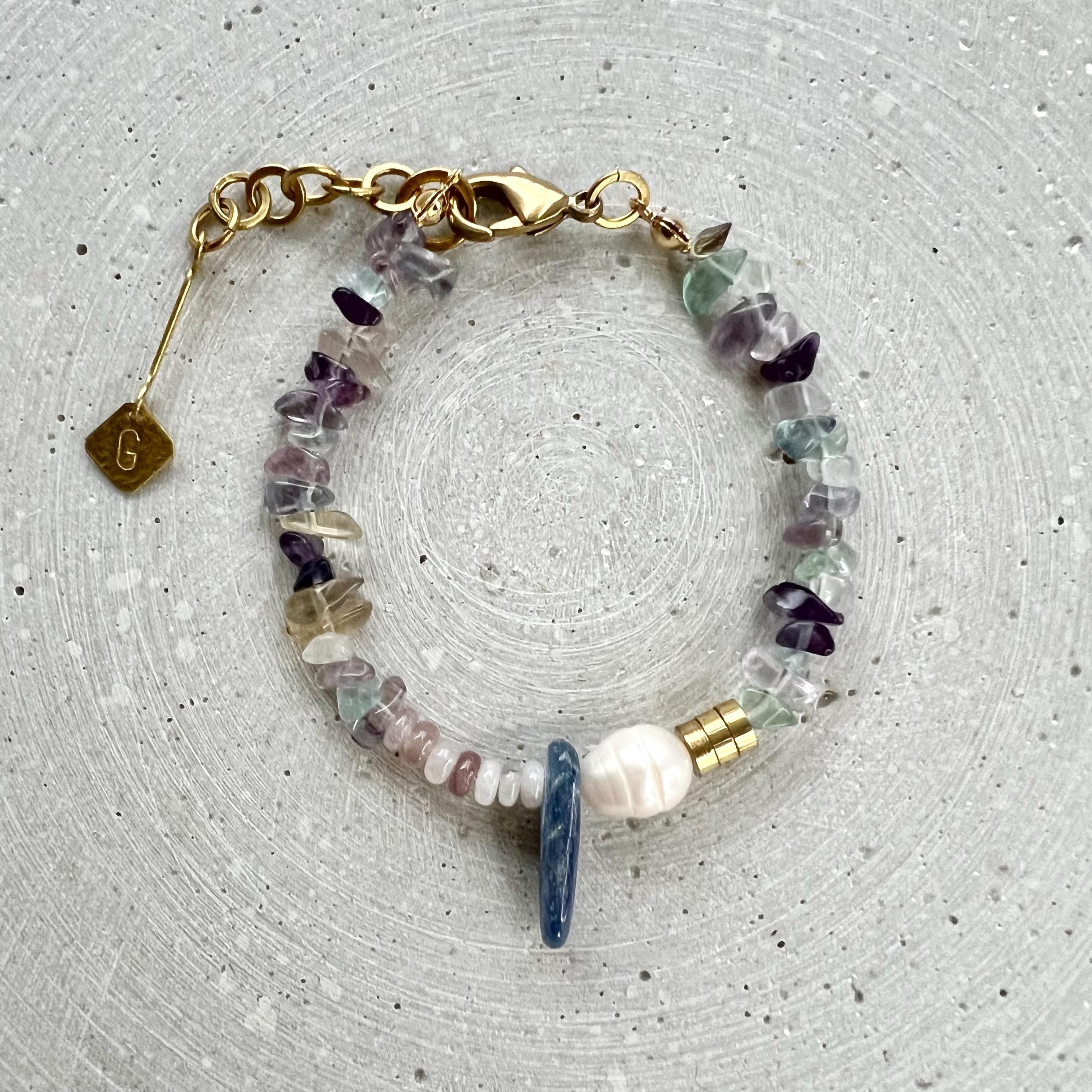 Fluorit Armband mit Süßwasserperle und Kyanit - Schmuck - Gudbling