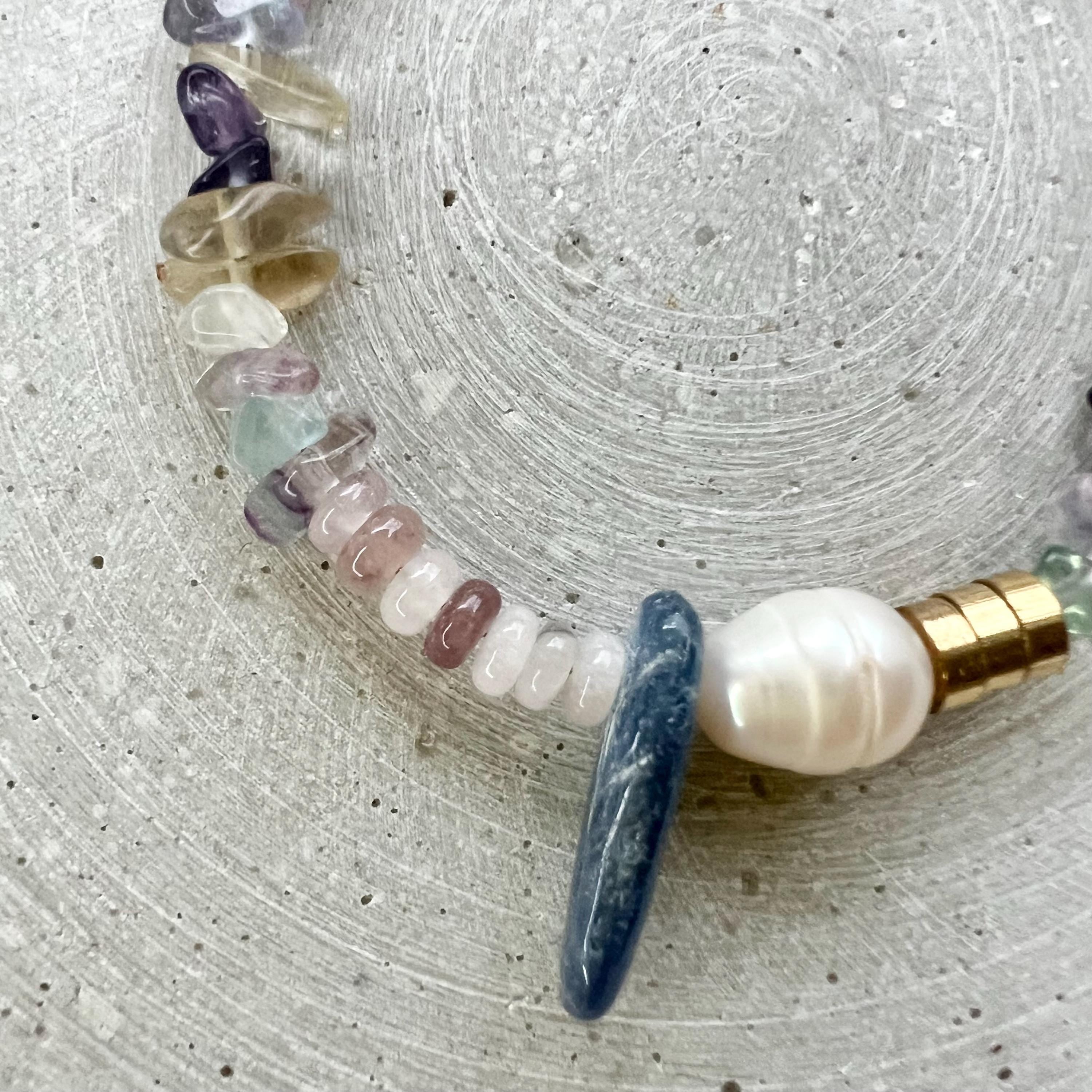 Fluorit Armband mit Süßwasserperle und Kyanit - Schmuck - Gudbling