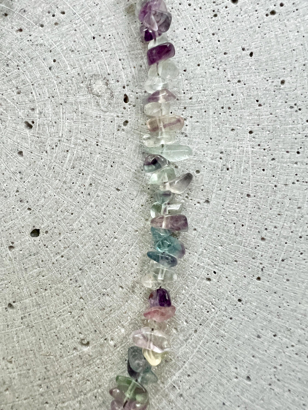 Fluorit Halskette mit Kyanit und Süßwasserperle - Schmuck - Gudbling