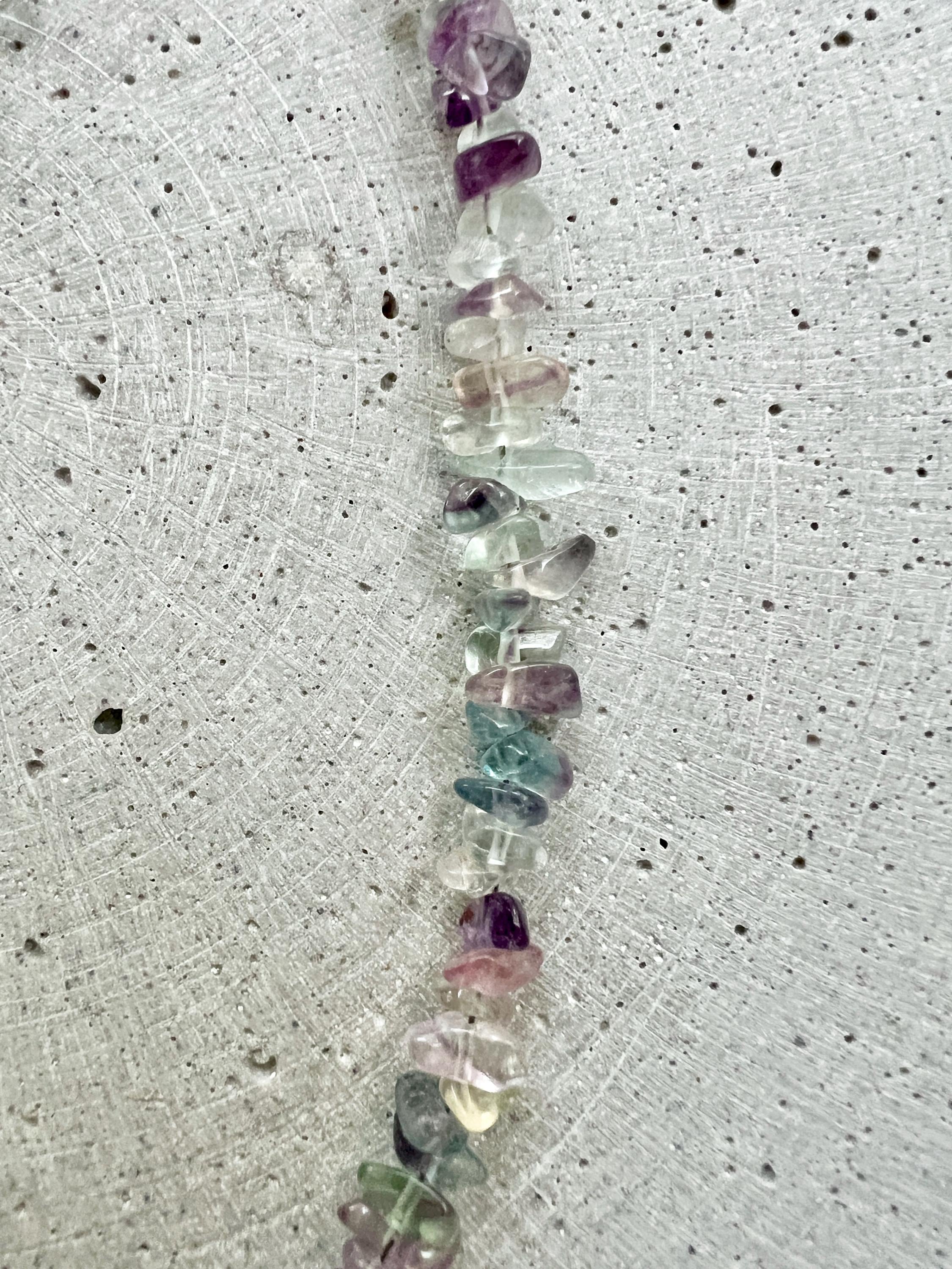 Fluorit Halskette mit Kyanit und Süßwasserperle - Schmuck - Gudbling