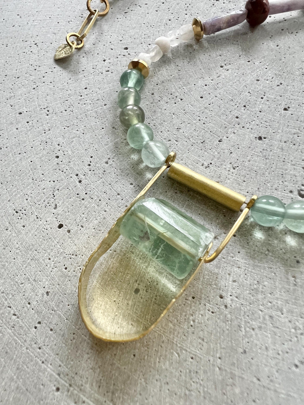 Fluorit und Jaspis Statement Kette - Halskette - Gudbling