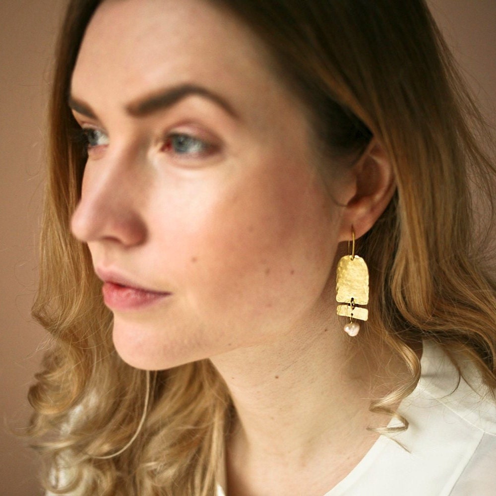 Geometrische Statement Ohrringe mit Süßwasserperlen - Schmuck - Gudbling