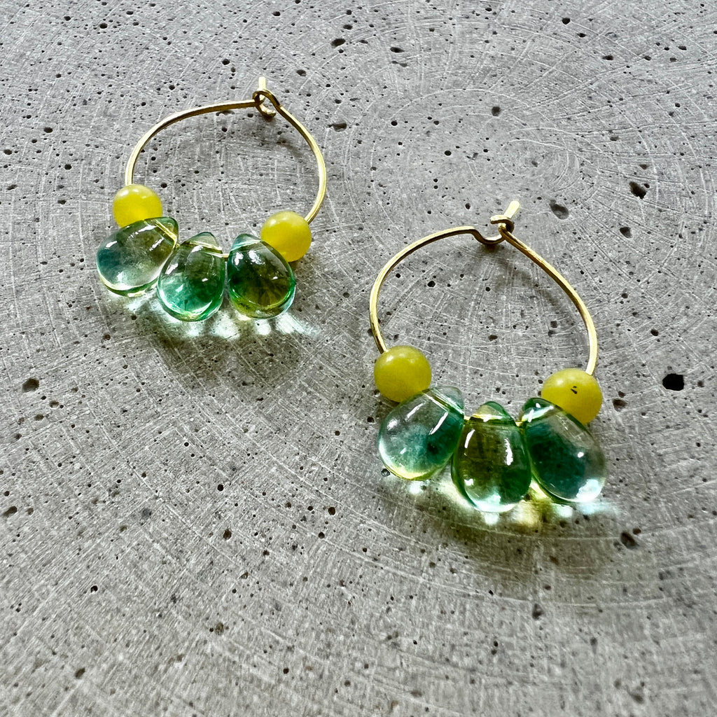 Glastropfen und Zitronen Jade Creolen - Ohrring - Gudbling