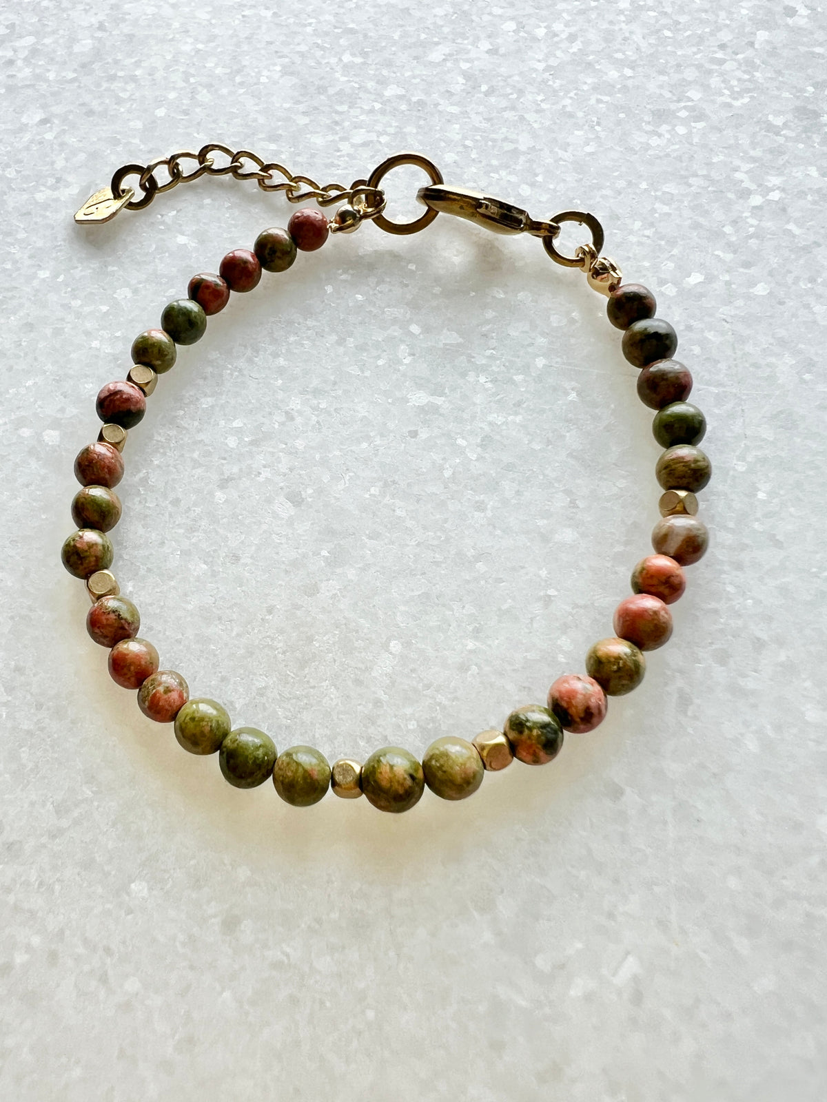 Unakit Armband