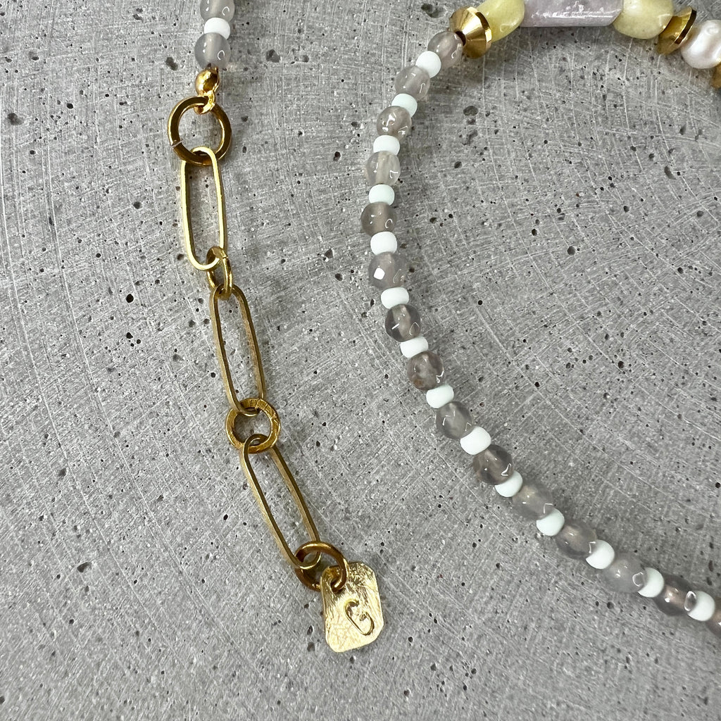 Kurze asymetrische Perlenkette mit Evil Eye Perlen - Halskette - Gudbling