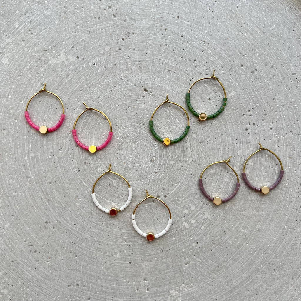 Minimalistische Glasperlen Creolen - Ohrring - Gudbling