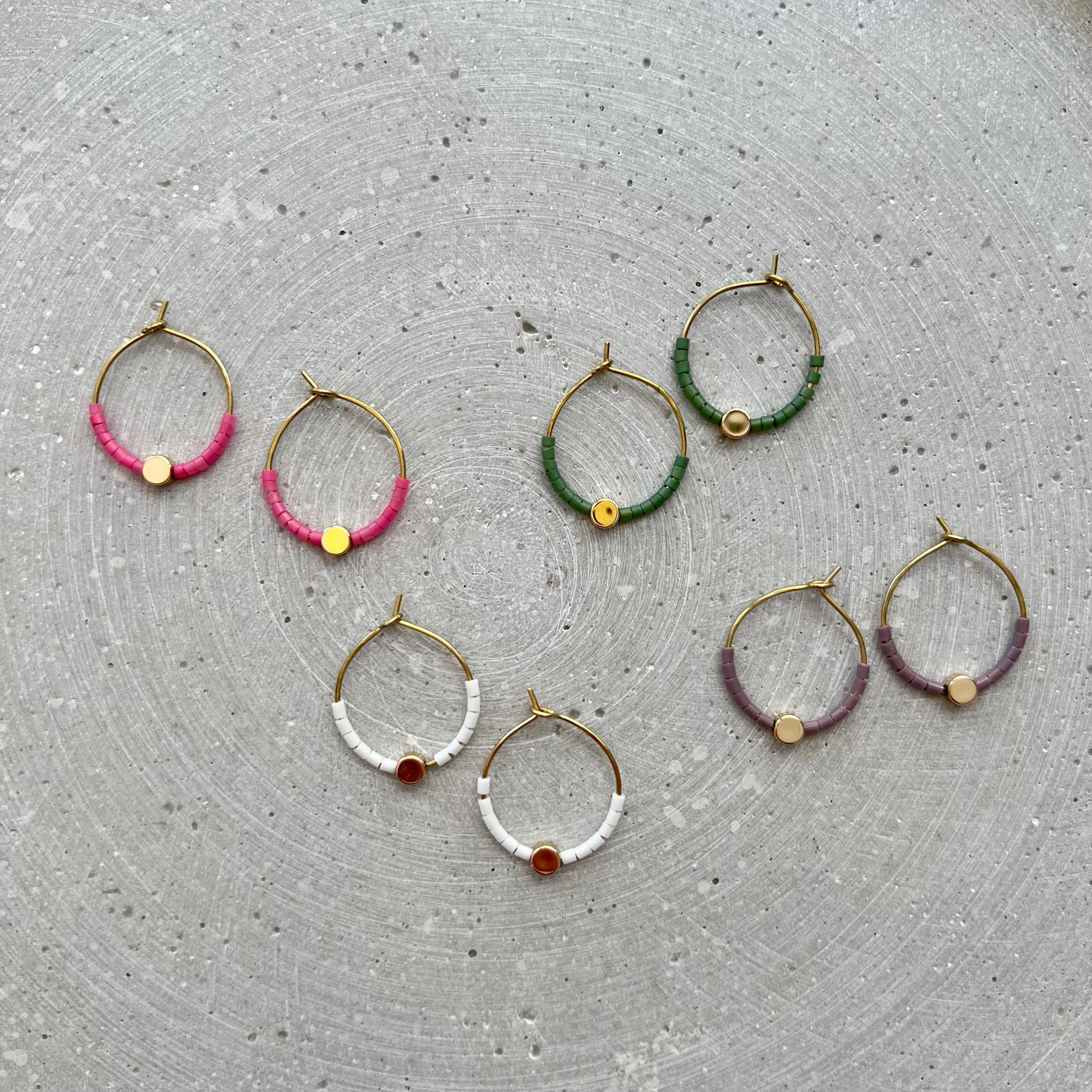 Minimalistische Glasperlen Creolen - Ohrring - Gudbling