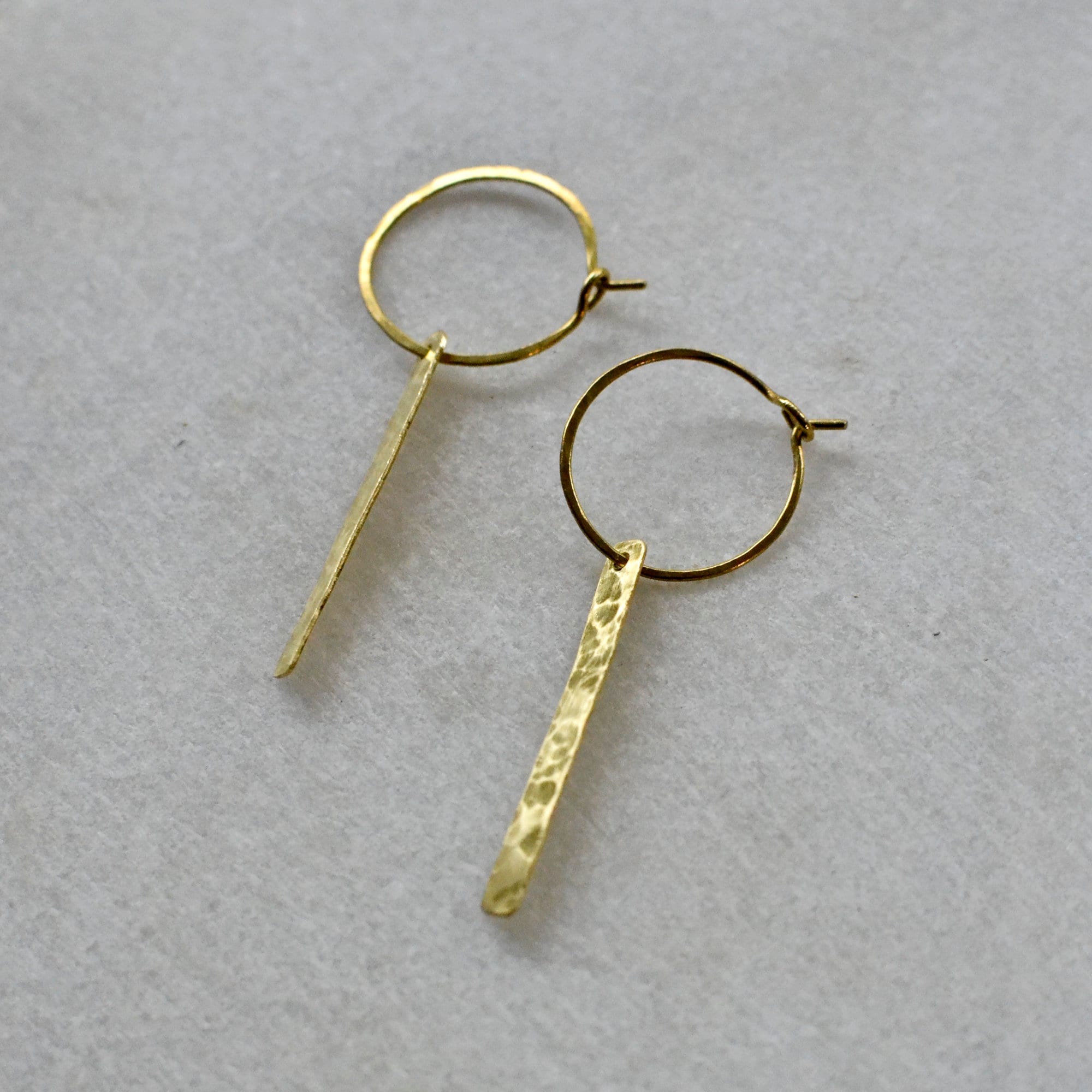 Minimalistische Stab Hoop Ohrringe - Ohrring - Gudbling