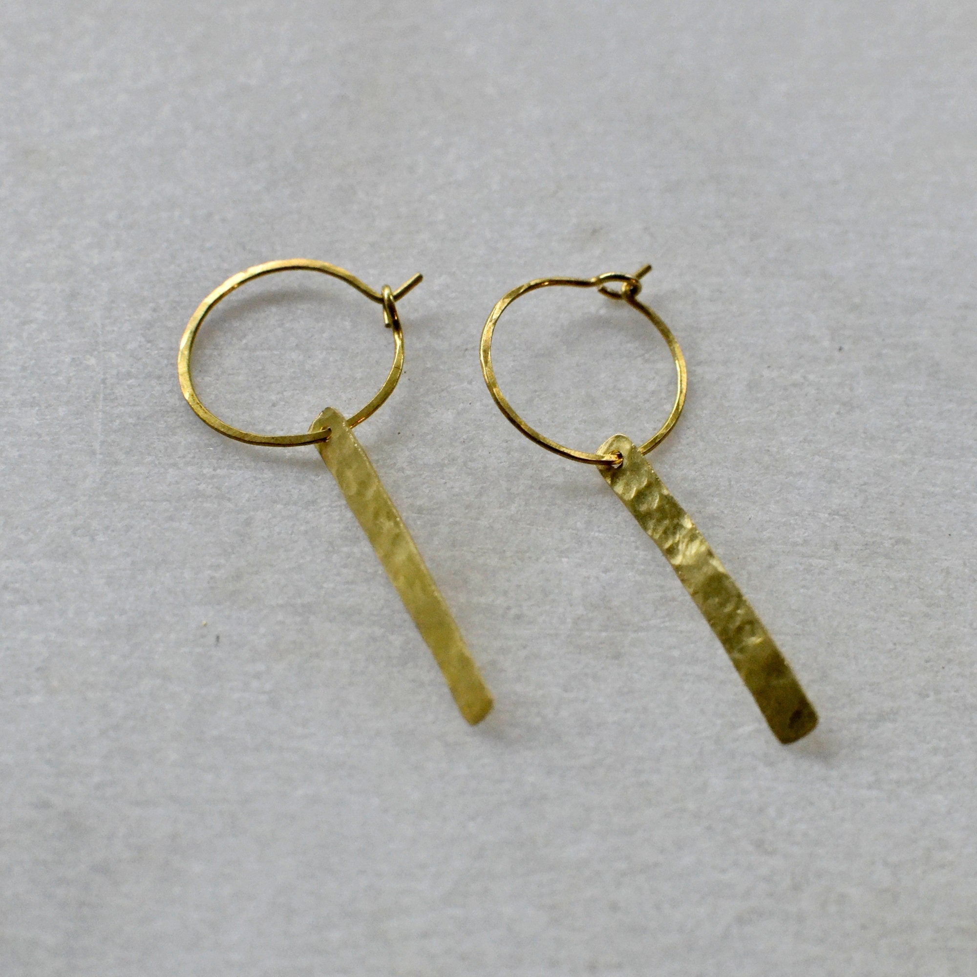 Minimalistische Stab Hoop Ohrringe - Ohrring - Gudbling