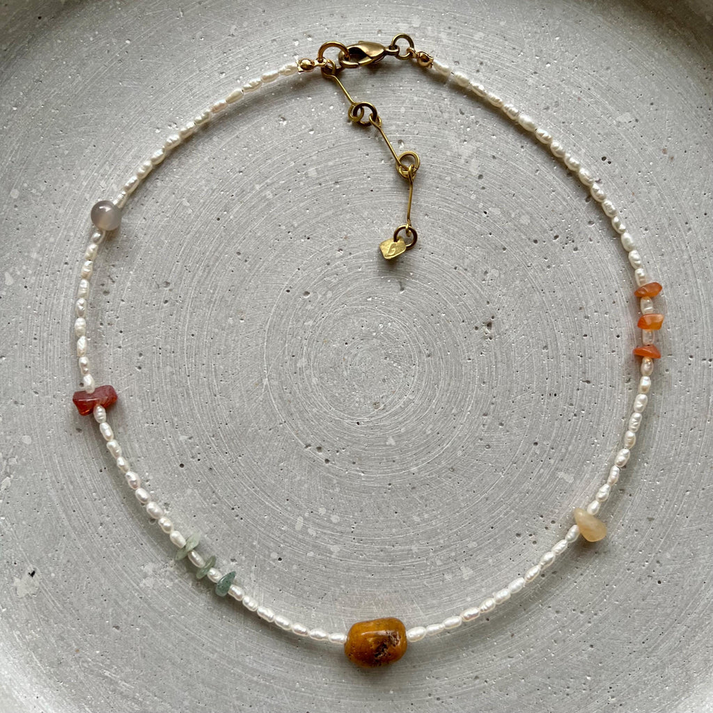 Perlenkette aus wiederverwendeten Süßwasserperlen - Schmuck - Gudbling