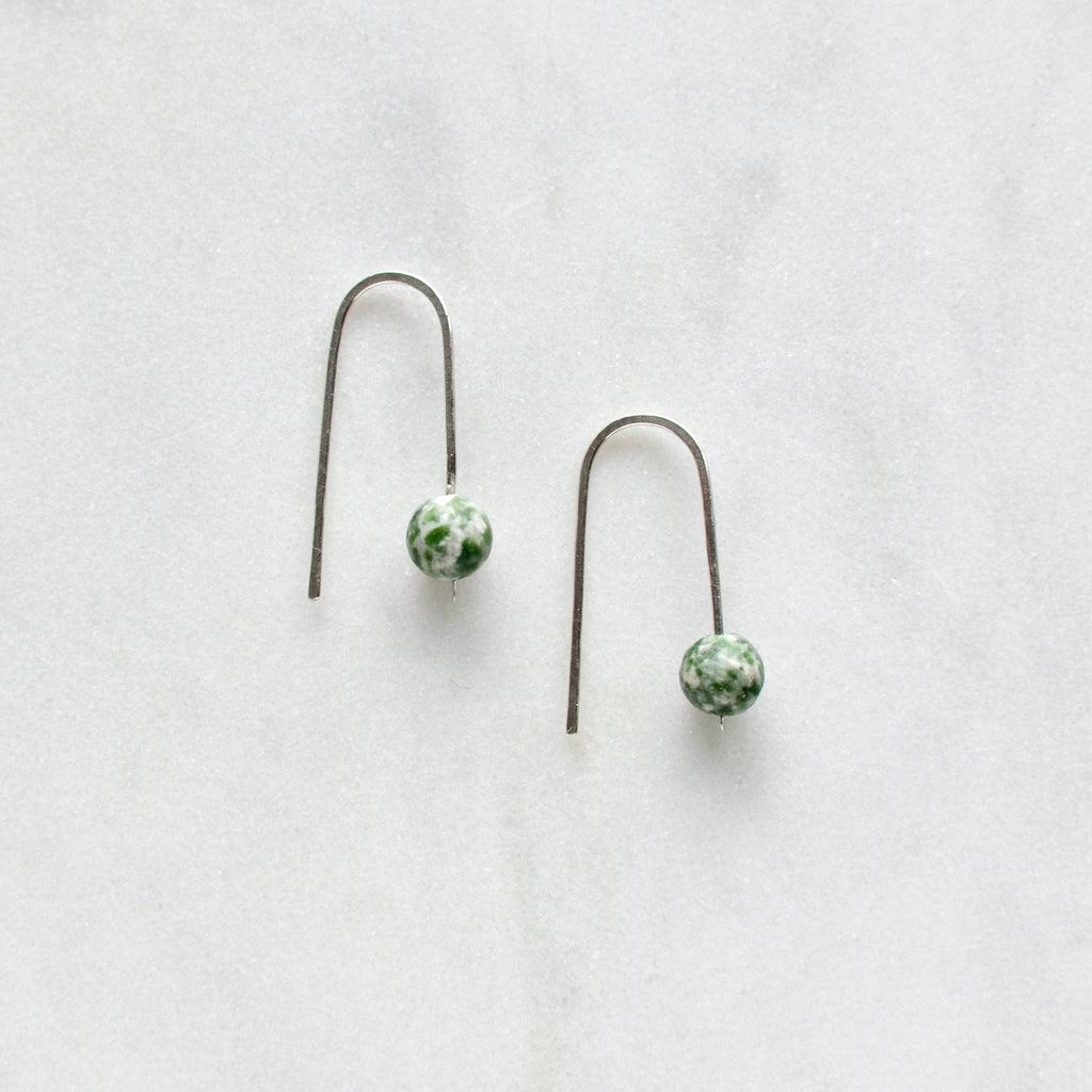 Grün Gefleckter Jaspis Ohrbögen - Schmuck - Gudbling