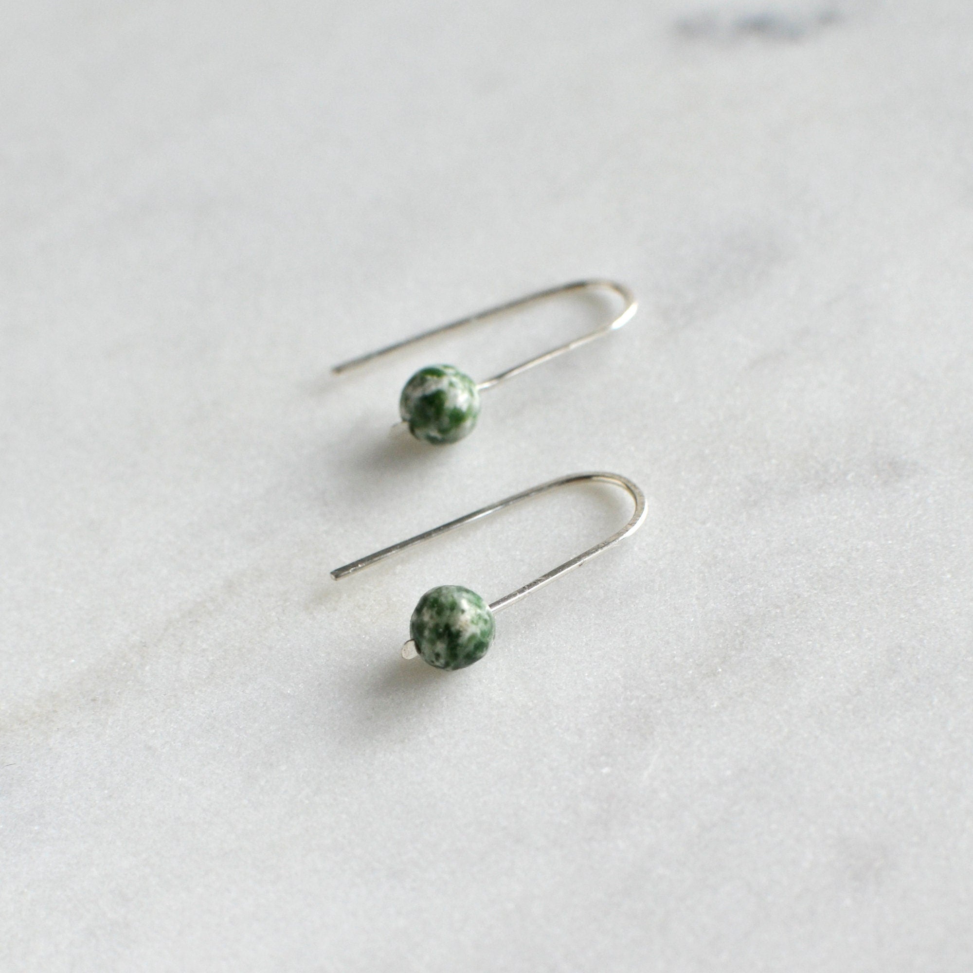 Grün Gefleckter Jaspis Ohrbögen - Schmuck - Gudbling