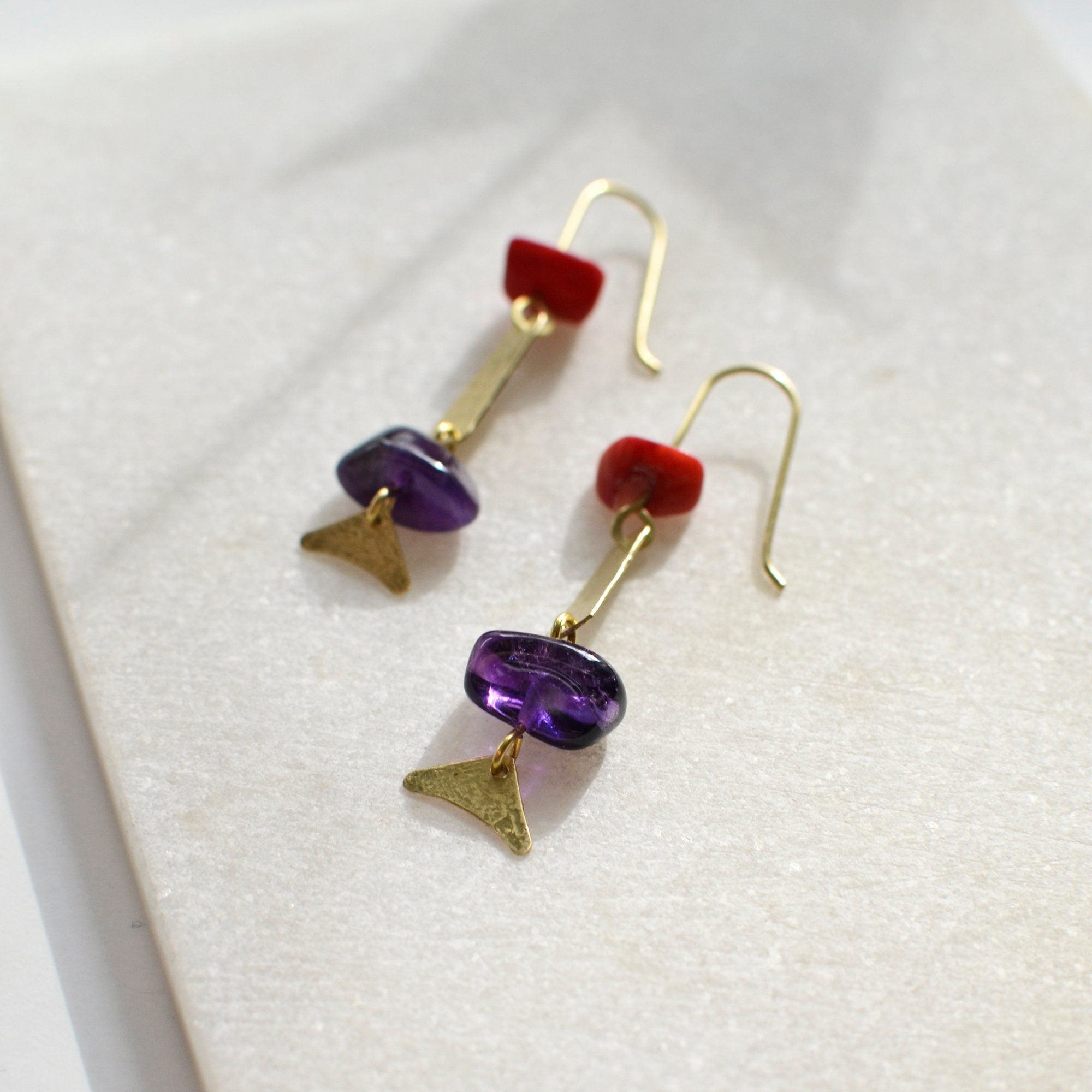 Vintage Koralle und Amethyst Hängeohrringe - Ohrring - Gudbling