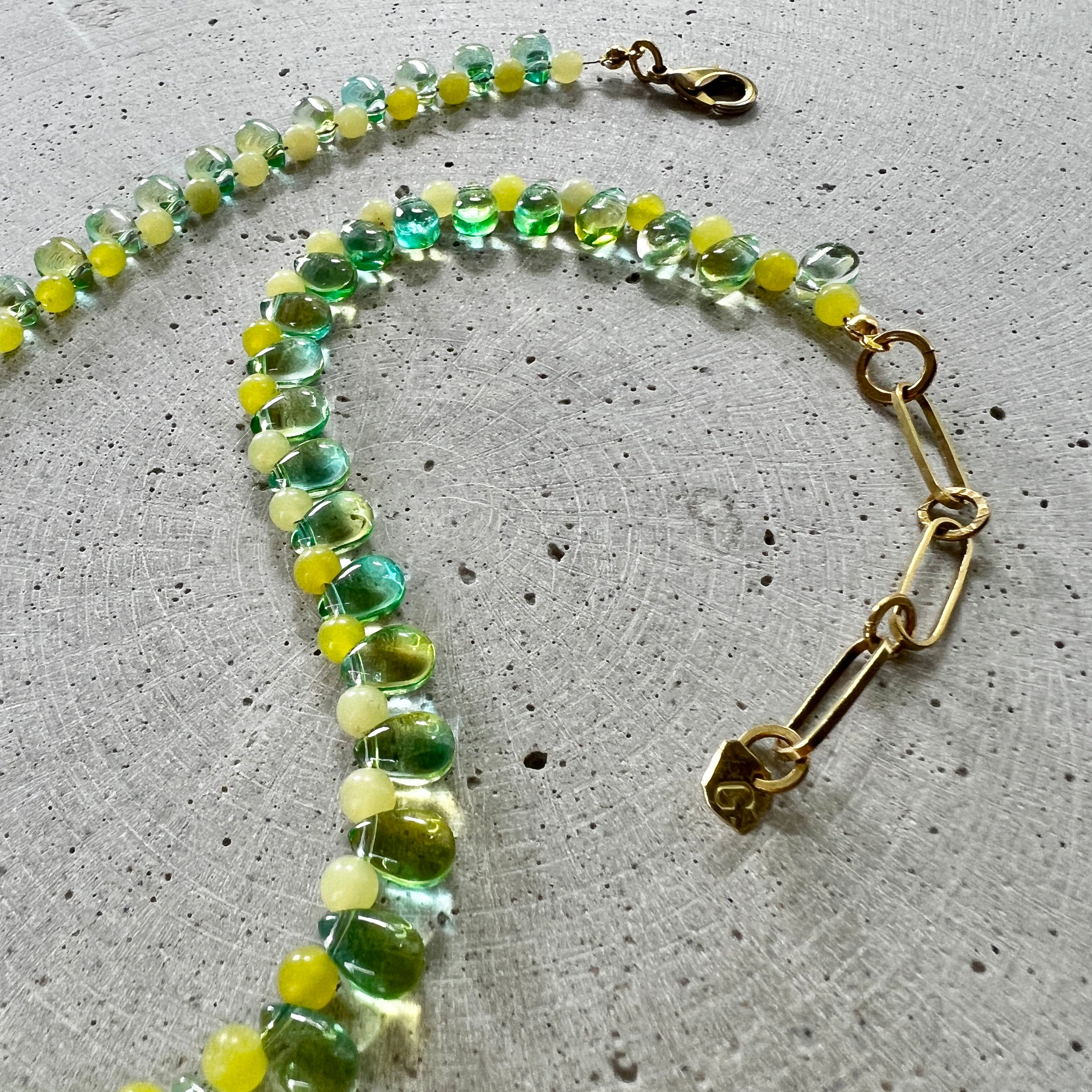 Zitronen Jade und Glastropfen Halskette - Halskette - Gudbling