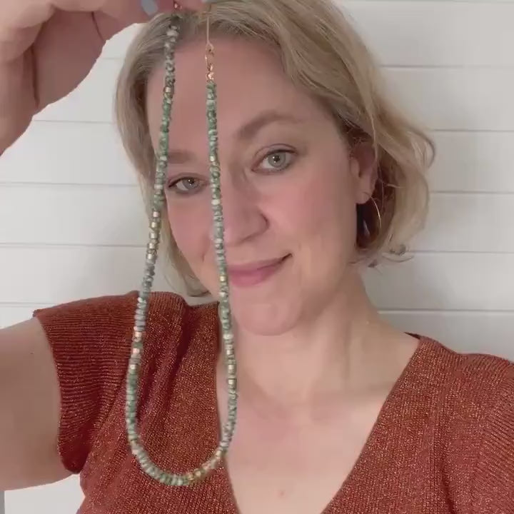 Kurze Halskette mit Grün Geflecktem Jaspis